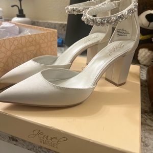 Jewel by Badgley Mischka bridal heels